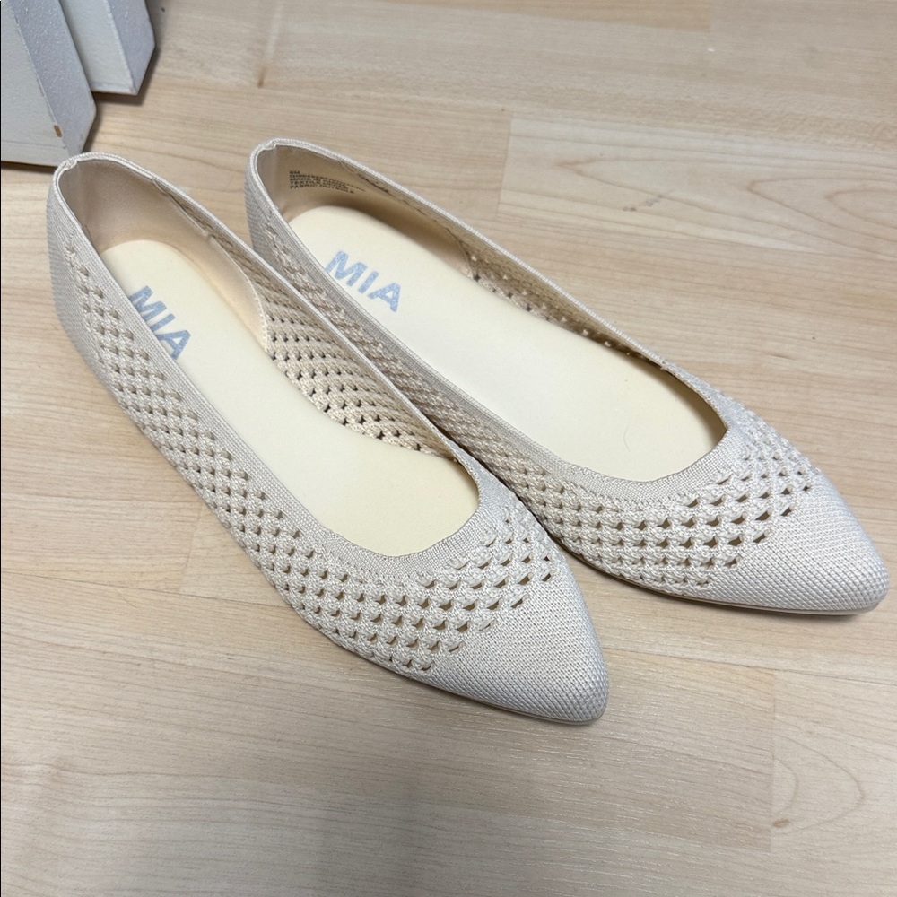 MIA Women's Beige Knit Flats